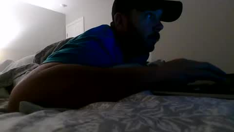 nuttincowboy727272 online show from January 16, 2:58 am