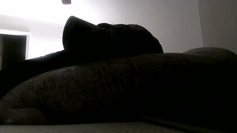 nuttincowboy727272 online show from April 1, 1:07 am