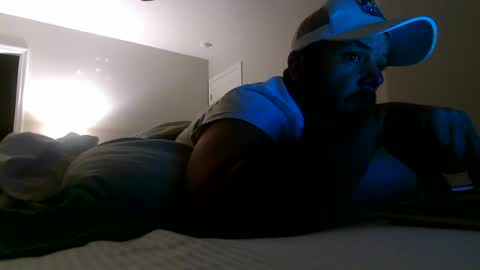 nuttincowboy727272 online show from June 14, 11:40 pm