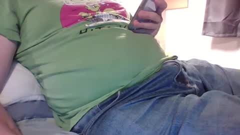 Snapshot of obedient9402 chatting on January 21, 10:51 pm obedient9402 online show from January 21, 10:51 pm