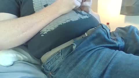 Snapshot of obedient9402 chatting on December 14, 10:34 am obedient9402 online show from December 14, 10:34 am