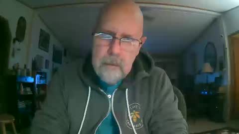 Snapshot of ogusmaximus chatting on October 10, 12:59 am ogusmaximus online show from October 10, 12:59 am