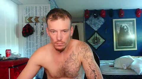 Snapshot of oh_you_know69 chatting on October 13, 9:43 pm who dares  toss me some  tips lets have fun online show from October 13, 9:43 pm