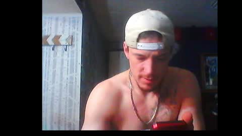 Snapshot of oh_you_know69 chatting on December 31, 8:34 pm who dares  toss me some  tips lets have fun online show from December 31, 8:34 pm