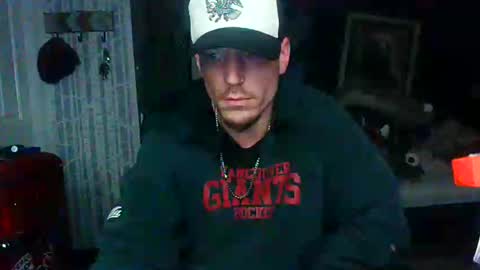 who dares  toss me some  tips lets have fun online show from November 25, 2:57 am