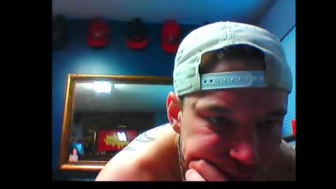 Snapshot of oh_you_know69 chatting on December 4, 6:39 pm who dares  toss me some  tips lets have fun online show from December 4, 6:39 pm