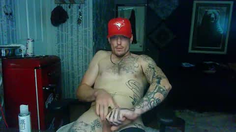 Snapshot of oh_you_know69 chatting on October 26, 12:45 am who dares  toss me some  tips lets have fun online show from October 26, 12:45 am