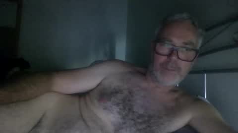 oiledcouple1 online show from November 30, 10:06 am