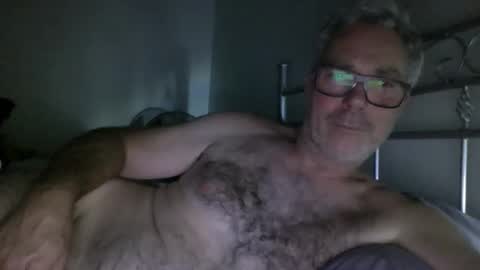 oiledcouple1 online show from November 3, 9:57 am