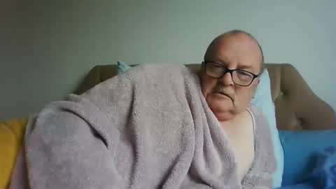 old_fkr online show from February 4, 12:11 pm