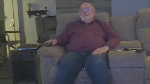 old_guy111 online show from February 19, 2:19 am