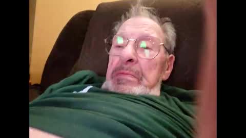 oldaddy2 online show from March 16, 3:24 am