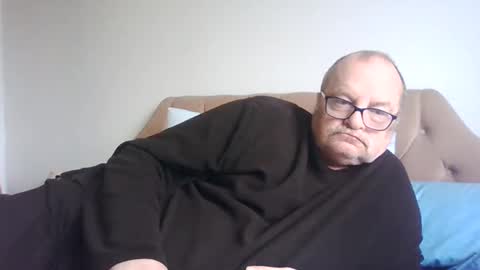 oldfkr69 online show from March 10, 11:45 am