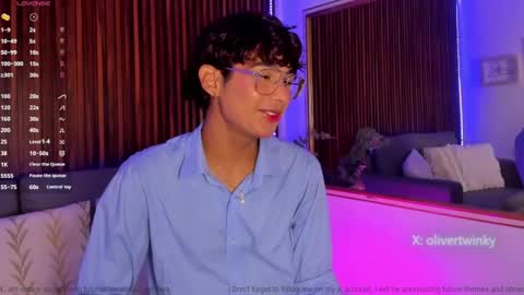 oliver20__ online show from May 1, 10:56 pm