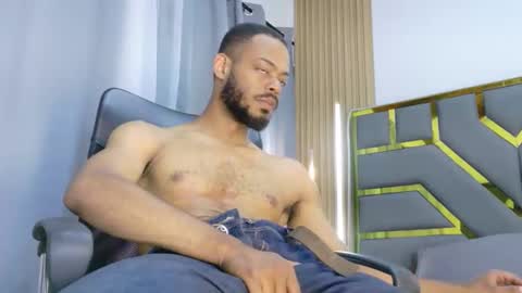 Oliver online show from April 24, 6:32 pm