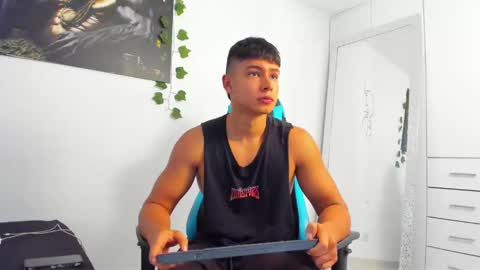 Oliver bray online show from March 11, 3:45 pm