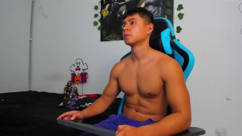 Oliver bray online show from February 11, 1:31 am