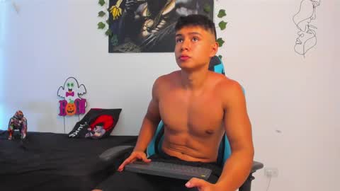 Oliver bray online show from February 18, 3:54 pm