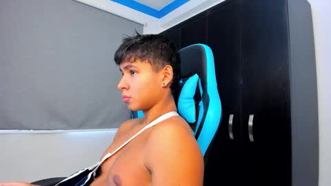 Oliver bray online show from October 13, 6:03 pm