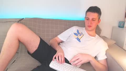 Oliver online show from March 8, 11:33 am