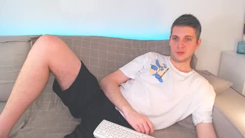 Oliver online show from February 10, 11:36 am