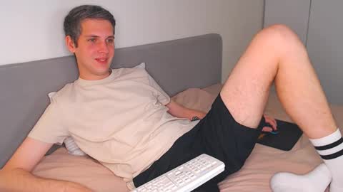 Oliver online show from October 5, 6:01 pm