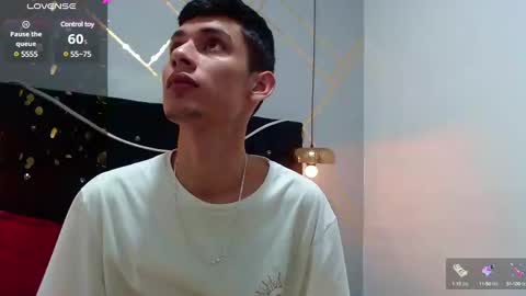 Snapshot of oliver_king_sex chatting on December 30, 2:30 pm Oliver  Smith online show from December 30, 2:30 pm