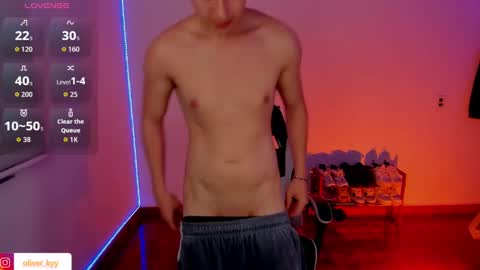 oliveeer online show from September 10, 1:26 am