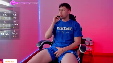 oliveeer online show from October 20, 7:40 pm