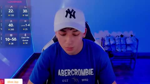 oliveeer online show from September 12, 7:36 pm