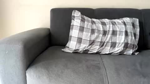 Snapshot of oliver_rev chatting on March 10, 6:12 pm Oliver online show from March 10, 6:12 pm