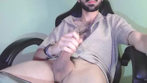 Oliver online show from April 11, 4:10 pm