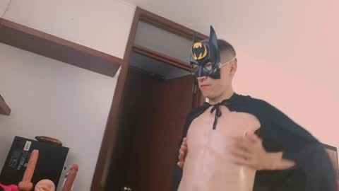 oliversweet_ online show from December 29, 6:05 pm