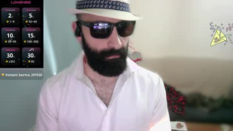 ona nisme online show from December 19, 8:00 am