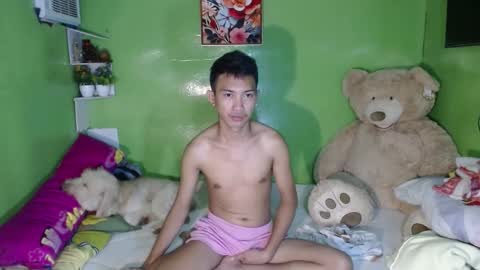 Snapshot of onebigloadxxx chatting on December 19, 3:51 am Wyn Will serve you and be your slave online show from December 19, 3:51 am