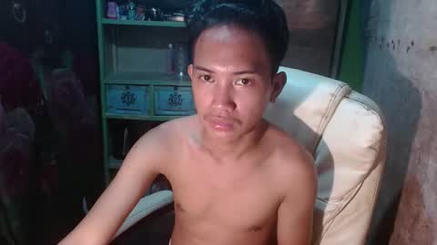 Snapshot of onebigloadxxx chatting on January 9, 10:52 am Wyn Will serve you and be your slave online show from January 9, 10:52 am