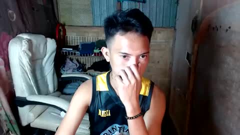 Snapshot of onebigloadxxx chatting on February 17, 1:10 pm Wyn Will serve you and be your slave online show from February 17, 1:10 pm