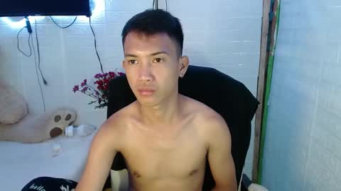 Snapshot of onebigloadxxx chatting on March 4, 3:37 pm Wyn Will serve you and be your slave online show from March 4, 3:37 pm