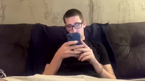 Snapshot of onthecumup69 chatting on February 24, 9:00 am onthecumup69 online show from February 24, 9:00 am