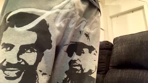 Snapshot of onthecumup69 chatting on March 9, 8:51 am onthecumup69 online show from March 9, 8:51 am