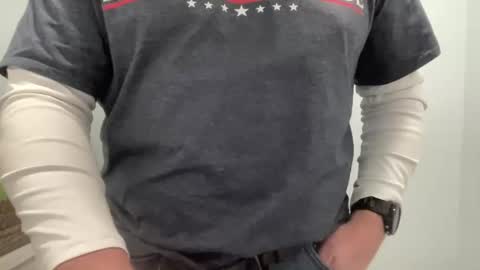 Snapshot of onthedlhere chatting on March 4, 5:03 pm onthedlhere online show from March 4, 5:03 pm