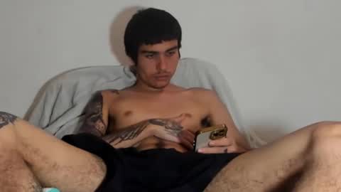 onzas_ online show from March 3, 7:21 pm