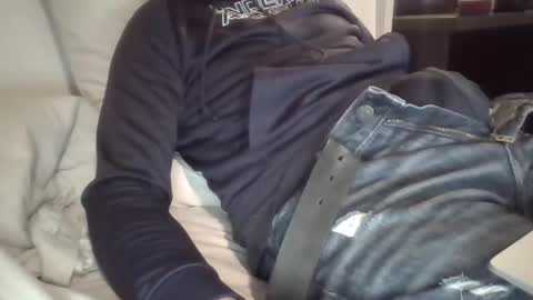 Snapshot of ororoadie chatting on February 6, 12:11 am Tell me to cum it turns me on online show from February 6, 12:11 am