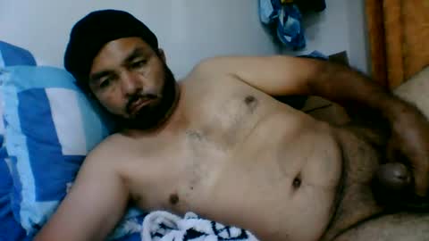 oscarjhe3512 online show from July 25, 2:19 am