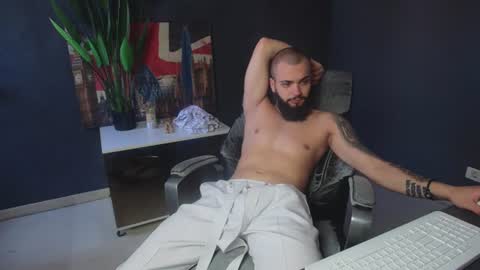 OscarWills online show from June 18, 9:14 am