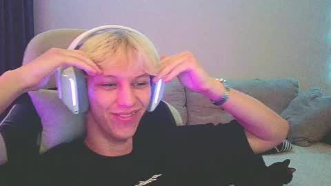 Ostin online show from December 19, 3:41 pm