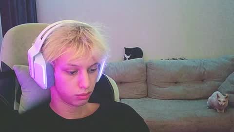 Ostin online show from December 22, 5:53 pm