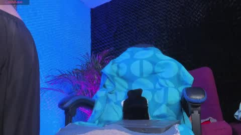otter_wet online show from May 22, 9:25 am