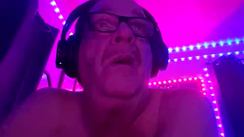 Snapshot of ou8124824 chatting on October 28, 6:16 am ou8124824 online show from October 28, 6:16 am