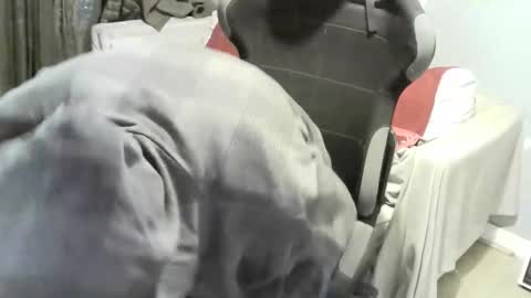 ouinnybis195625 online show from October 18, 10:09 am